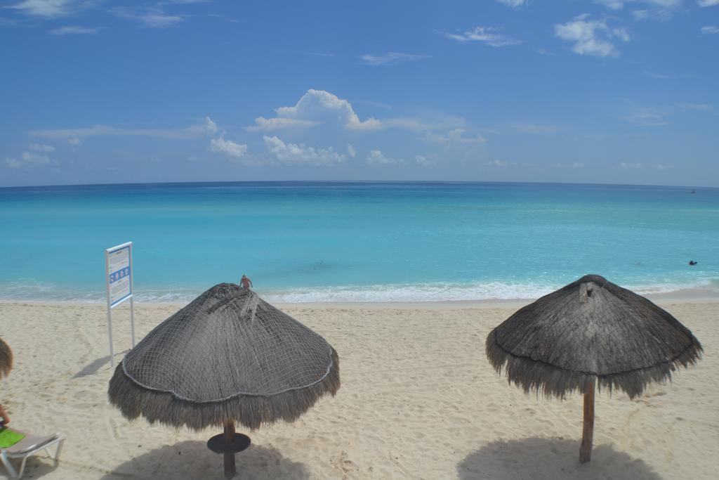 Brisas 10 Beachside Suites Cancun Luaran gambar