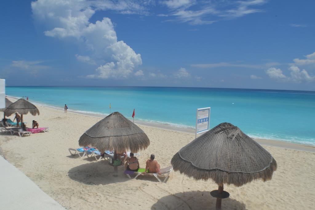 Brisas 10 Beachside Suites Cancun Luaran gambar